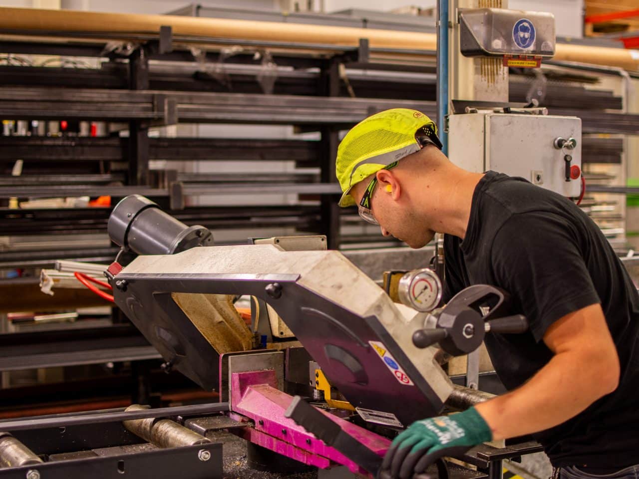 Services techniques et planification du personnel - Yontec